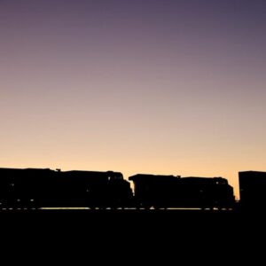 Стартап трансформує US Train System, інтегруючи відновлювану енергію в залізничний транспорт. Цей інноваційний підхід може змінити спосіб розподілу чистої енергії по всій країні