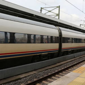 Turkey is modernizing its railway infrastructure by expanding a high-speed rail network to the EU. The Halkali-Kapikule line will enhance connectivity, cutting travel time and supporting economic growth
