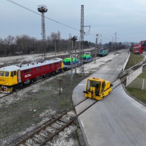 delivery of two more ES3000 battery locomotives