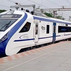 Индия инвестирует $30 млрд в обновление железнодорожного транспорта в следующем году. Власти выделят Indian Railways 2,52 трлн рупий для модернизации состава, улучшая железнодорожную сеть.