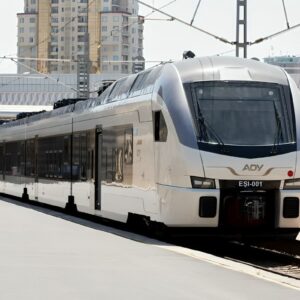 Азербайджан готовится к масштабному обновлению железнодорожного транспорта и метро, чтобы повысить качество перевозок.