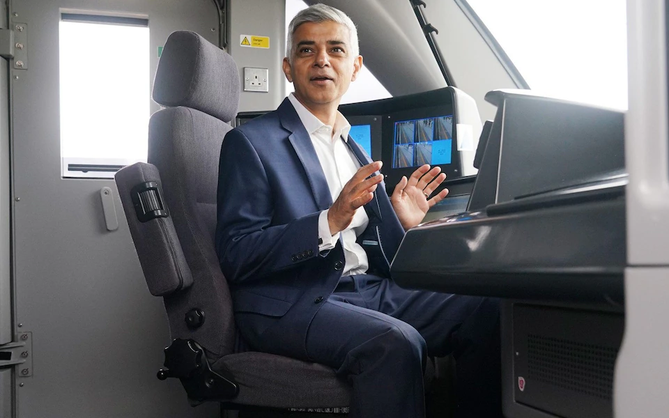 New London trains remain stuck in Spain due to depot delays and rising costs. The £942M project faces setbacks, causing disruptions to the Docklands Light Railway (DLR) upgrade New London trains remain stuck in Spain due to depot delays and rising costs. The £942M project faces setbacks, causing disruptions to the Docklands Light Railway (DLR) upgrade