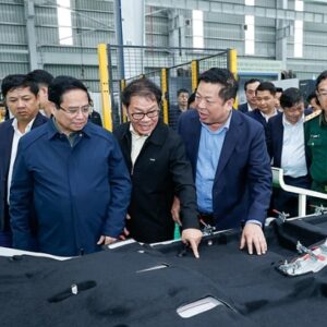 Prime Minister Pham Minh Chinh urges automaker Thaco to research High-Speed Train Production domestically.