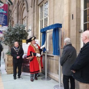 A newly unveiled memorial at Hull Paragon station now honors victims of the city’s tragic rail disaster. The tribute marks 98 years since the fatal train collision occurred