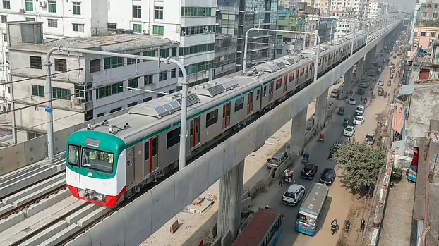 Dhaka Metro achieved a historic milestone by transporting 403,164 passengers within a single day. The Dhaka Mass Transit Company Limited (DMTCL) announced this record-breaking achievement on social media. Dhaka Metro achieved a historic milestone by transporting 403,164 passengers within a single day. The Dhaka Mass Transit Company Limited (DMTCL) announced this record-breaking achievement on social media.
