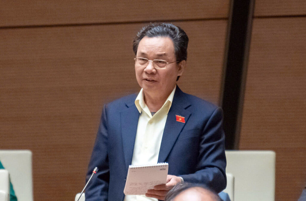 The Vietnamese National Assembly discussed an $8.3 billion investment in the Lao Cai - Hai Phong railway. The project will enhance connectivity, lower logistics costs, and boost trade opportunities nationwide. The Vietnamese National Assembly discussed an $8.3 billion investment in the Lao Cai - Hai Phong railway. The project will enhance connectivity, lower logistics costs, and boost trade opportunities nationwide.