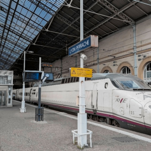 Renfe перевезла более миллиона пассажиров между Францией и Испанией на поездах AVE. Это подтверждает растущий спрос на международные железнодорожные перевозки между двумя странами.