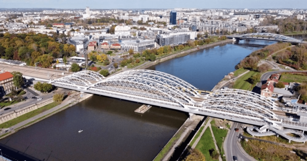 Польша планирует инвестировать €39,6 млрд в железные дороги, улучшая транспортную систему. Это позволит повысить логистическую эффективность страны и ускорить реализацию стратегических проектов. Польша планирует инвестировать €39,6 млрд в железные дороги, улучшая транспортную систему. Это позволит повысить логистическую эффективность страны и ускорить реализацию стратегических проектов.