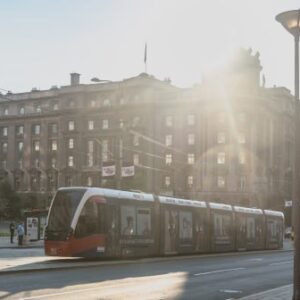 Белград закупит 100 современных трамваев для улучшения городского транспорта.