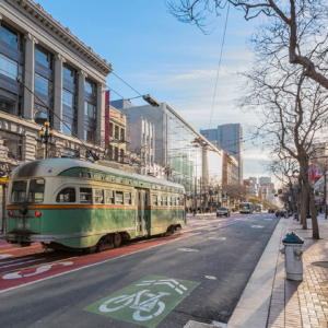 Hitachi Rail внедрит CBTC на трамвайных линиях Сан-Франциско, что позволит повысить безопасность. Новая система улучшит управление движением, увеличив пропускную способность маршрутов.