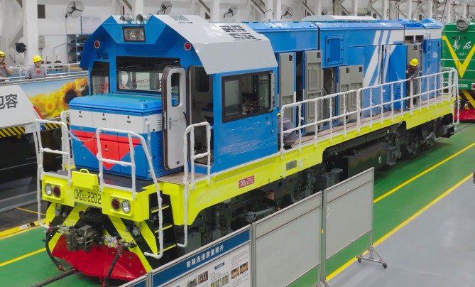 В этом году китайская корпорация CRRC поставит Казахстану 90 современных локомотивов, среди которых будут инновационные гибридные маневровые модели для железнодорожной колеи 1520 мм. В этом году китайская корпорация CRRC поставит Казахстану 90 современных локомотивов, среди которых будут инновационные гибридные маневровые модели для железнодорожной колеи 1520 мм.