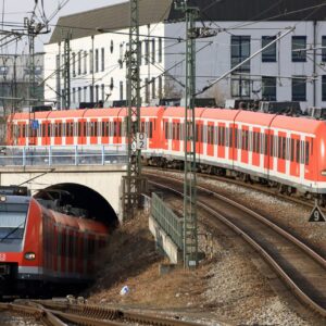 Германия запустила крупнейший тендер на поставку 400 современных электропоездов для железных дорог. Общая стоимость контракта может достигать €5 млрд без учета дополнительных услуг