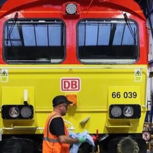 DB Cargo UK kicks off a big upgrade with Siemens Mobility in July. Nine Class 66 locomotives will get new in-cab signaling soon.