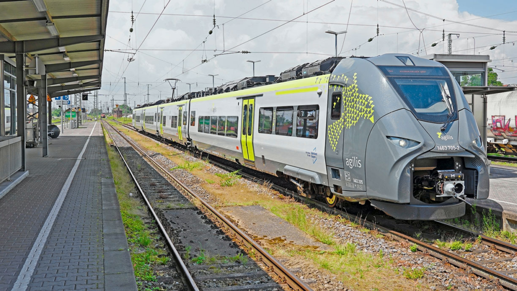 Компанія Siemens завершила постачання 23 поїздів Mireo для agilis у лютому 2025 року. Оператор прийняв останній склад, і тепер перевезення в Баварії стали зручнішими Компанія Siemens завершила постачання 23 поїздів Mireo для agilis у лютому 2025 року. Оператор прийняв останній склад, і тепер перевезення в Баварії стали зручнішими