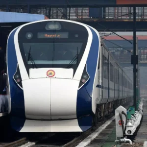 Производство спального поезда Vande Bharat задерживается на 9 месяцев