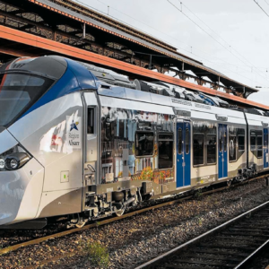 SNCF Group у 2024 році підняла виторг до $46,2 млрд, а прибуток склав $1,7 млрд. Компанія досягла успіху завдяки зростанню доходів на 4,8 % та контролю витрат.