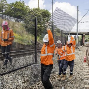 Sydney Metro delays frustrate commuters as the Sydenham-to-Bankstown upgrade slips to 2026. Industrial action stalls progress, so replacement buses remain in use.