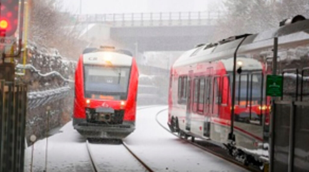 Sener upgrades Ottawa’s light rail system with top-tier engineering solutions. The company ensures safety and reliability for O-Train South Lines 2 and 4. Sener upgrades Ottawa’s light rail system with top-tier engineering solutions. The company ensures safety and reliability for O-Train South Lines 2 and 4.