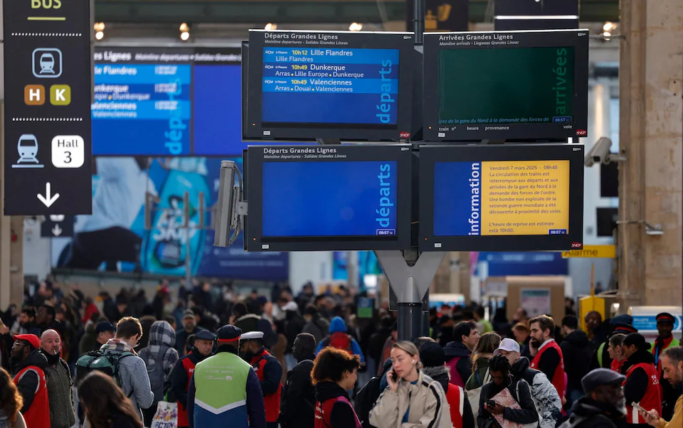 Authorities canceled Eurostar trains, triggering Eurostar bomb disruption between London and Paris on Friday. Police found a WWII bomb near Gare du Nord overnight, halting services. Authorities canceled Eurostar trains, triggering Eurostar bomb disruption between London and Paris on Friday. Police found a WWII bomb near Gare du Nord overnight, halting services.