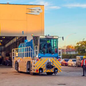 Компанія SRT відправила два тягові модулі моделі Colmar SL230D в Саудівську Аравію для маневрових операцій в Ель-Джубейлі.