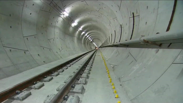 Queensland Infrastructure expenses jump by $6.7 billion, shocking taxpayers. Reports confirm that over 200 projects now require more funding Queensland Infrastructure expenses jump by $6.7 billion, shocking taxpayers. Reports confirm that over 200 projects now require more funding