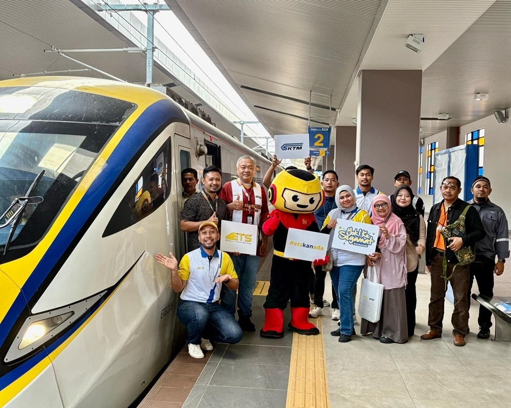 Kuala Lumpur celebrates the launch of ETS Segamat routes today, expanding rail access. New connections link Butterworth, Padang Besar, and Segamat starting March 15, 2025. Kuala Lumpur celebrates the launch of ETS Segamat routes today, expanding rail access. New connections link Butterworth, Padang Besar, and Segamat starting March 15, 2025.