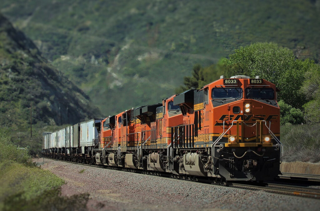 Warren Buffett’s railroad company battles BNSF train robberies across the southwestern US daily. Thieves steal merchandise worth over $4 million from moving trains annually