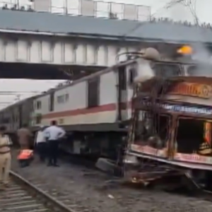 A truck slammed into the Mumbai-Amravati Express at Bodwad Station, Maharashtra, on Friday. This collision sparked chaos between Bhusawal and Badnera sections of Bhusawal division.