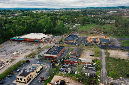 A fierce storm sparks U.S. travel chaos, slamming Iowa, Missouri, and rail lines hard. Tornadoes halt trains, cancel flights, and ignite wildfires across multiple states A fierce storm sparks U.S. travel chaos, slamming Iowa, Missouri, and rail lines hard. Tornadoes halt trains, cancel flights, and ignite wildfires across multiple states