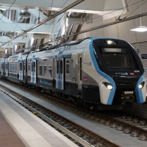 SNCF pauses new X’Trapolis train deliveries because X’Trapolis technical issues persist. Transilien reports poor performance in the Île-de-France region daily