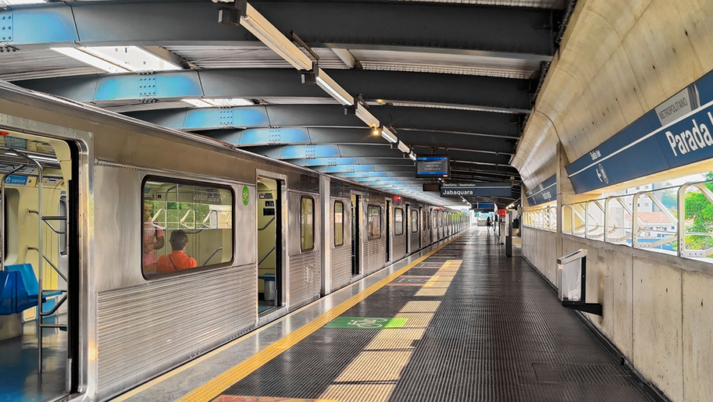 São Paulo Line 19 will connect Guarulhos to Anhangabaú, spanning 17.6 kilometers underground. On March 24, 2025, Metropolitano de São Paulo (CMSP) announced this major tender São Paulo Line 19 will connect Guarulhos to Anhangabaú, spanning 17.6 kilometers underground. On March 24, 2025, Metropolitano de São Paulo (CMSP) announced this major tender