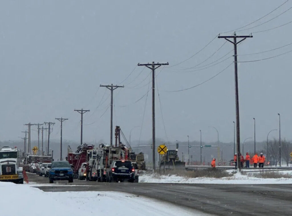 Vergas Addresses Rail Crossing Delays Amid Safety Concerns Vergas Addresses Rail Crossing Delays Amid Safety Concerns