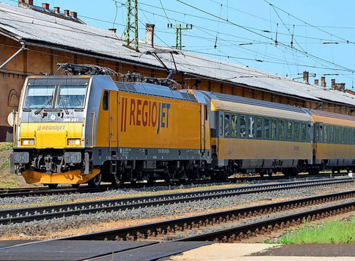 Чеська компанія підбила підсумки роботи маршруту RegioJet Прага-Чоп за рік. З березня 2024 року вона перевезла майже 80 тисяч пасажирів. Чеська компанія підбила підсумки роботи маршруту RegioJet Прага-Чоп за рік. З березня 2024 року вона перевезла майже 80 тисяч пасажирів.