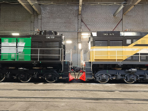 Daugavpils lokomotīvju remonta rūpnīca (DLRR, Даугавпилсский локомотиворемонтный завод) уверенно движется к своему 160-летнему юбилею, который будет отмечаться в 2026 году.