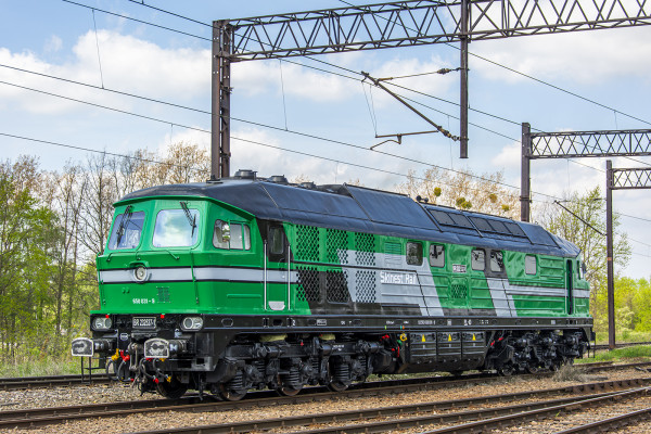 Daugavpils lokomotīvju remonta rūpnīca (DLRR, Даугавпилсский локомотиворемонтный завод) уверенно движется к своему 160-летнему юбилею, который будет отмечаться в 2026 году.