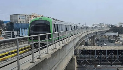 The Lagos Green Line Rail sparks debate as experts critique its limited station plan. President Tinubu’s team pushes this metro rail to transform Lagos’ transport network The Lagos Green Line Rail sparks debate as experts critique its limited station plan. President Tinubu’s team pushes this metro rail to transform Lagos’ transport network