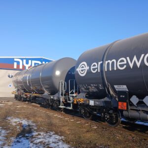 The Czech company Nymwag launched the delivery of Nymwag tank cars to Ermewa, handing over the first batch of 30 units
