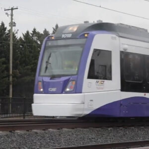 В штате Мэриленд начались испытания самых длинных трамваев в США. Транспортная администрация MDOT MTA объявила о запуске динамических тестов восьми составов на участке в 1,6 км в Гленардене.