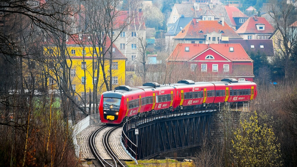 Modernized trains Red Arrows launched on Krakow — Beskidy and Sudety routes. Modernized trains Red Arrows launched on Krakow — Beskidy and Sudety routes.