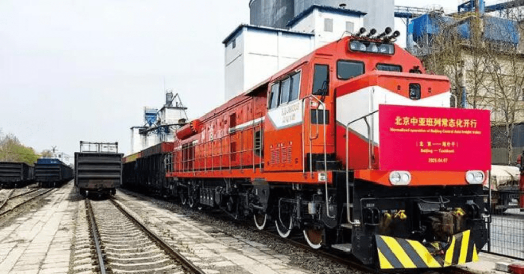 Запуск железнодорожного маршрута Пекин—Центральная Азия открывает новые возможности для бизнеса, обеспечивая стабильные и быстрые грузоперевозки между регионами Запуск железнодорожного маршрута Пекин—Центральная Азия открывает новые возможности для бизнеса, обеспечивая стабильные и быстрые грузоперевозки между регионами
