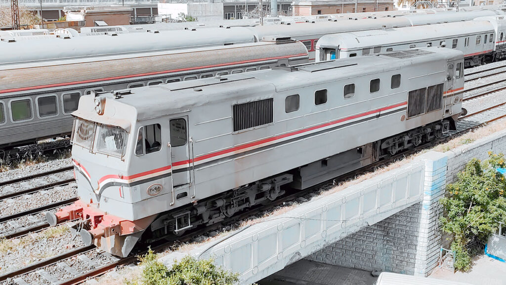 Progress Rail has signed three contracts with ENR for the modernization of 100 AA22T locomotives, technical support, and parts supply over a period of 15 years Progress Rail has signed three contracts with ENR for the modernization of 100 AA22T locomotives, technical support, and parts supply over a period of 15 years