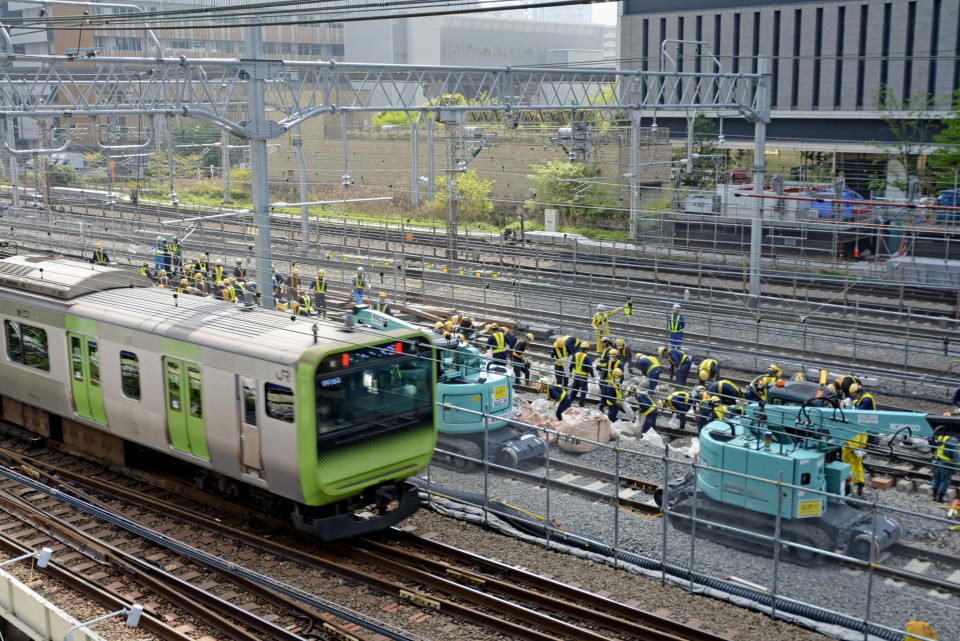 Train service disruptions hit central Tokyo this weekend as JR East begins track work to expand direct airport access, impacting major routes and thousands of daily passengers Train service disruptions hit central Tokyo this weekend as JR East begins track work to expand direct airport access, impacting major routes and thousands of daily passengers