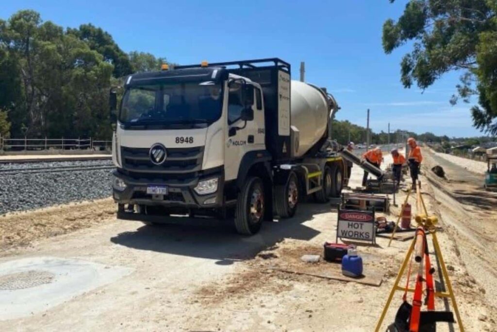 Western Australia’s metro infrastructure takes a bold step toward sustainability with the introduction of a fully electric concrete truck on the Byford Rail Extension project. Western Australia’s metro infrastructure takes a bold step toward sustainability with the introduction of a fully electric concrete truck on the Byford Rail Extension project.