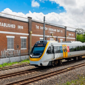 У Квінсленді розпочався масштабний проект з модернізації залізничної інфраструктури між Брісбеном і Голд-Костом, спрямований на покращення транспортної доступності до Олімпіади-2032.