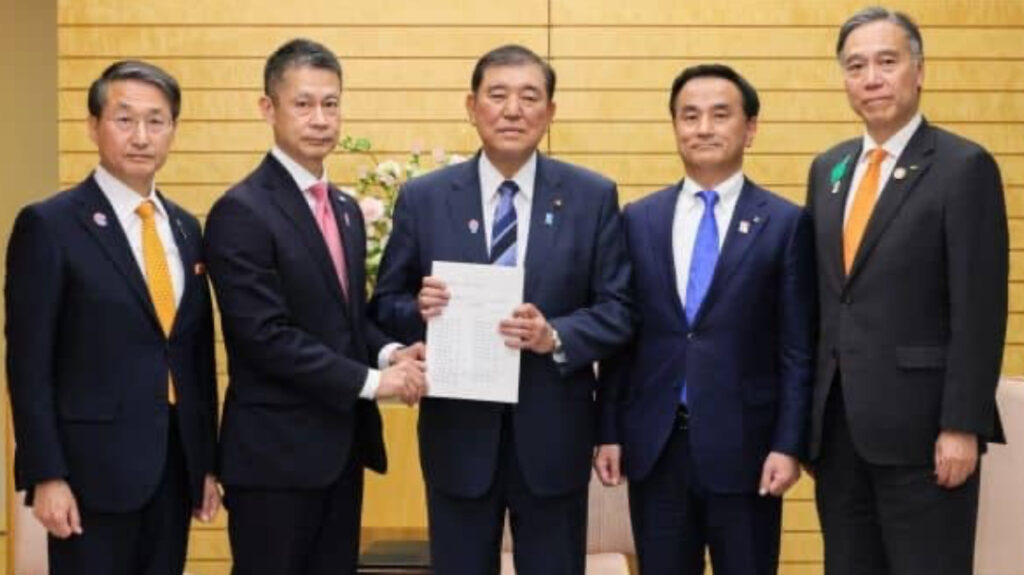 In Japan, governors from 29 prefectures urged Prime Minister Shigeru Ishiba to provide funding for regional rail lines as closures threaten rural communities and essential infrastructure In Japan, governors from 29 prefectures urged Prime Minister Shigeru Ishiba to provide funding for regional rail lines as closures threaten rural communities and essential infrastructure