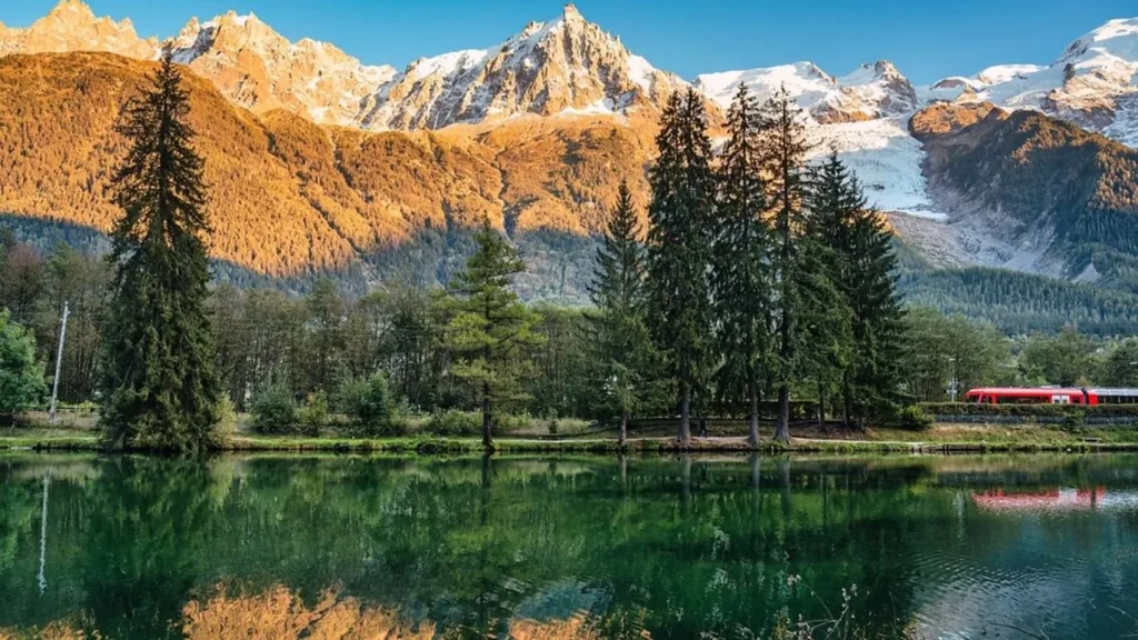 The new Winter Night Train makes it easier than ever to enjoy a weekend ski trip, offering direct overnight travel from Paris to the French Alps in under 10 hours. The new Winter Night Train makes it easier than ever to enjoy a weekend ski trip, offering direct overnight travel from Paris to the French Alps in under 10 hours.