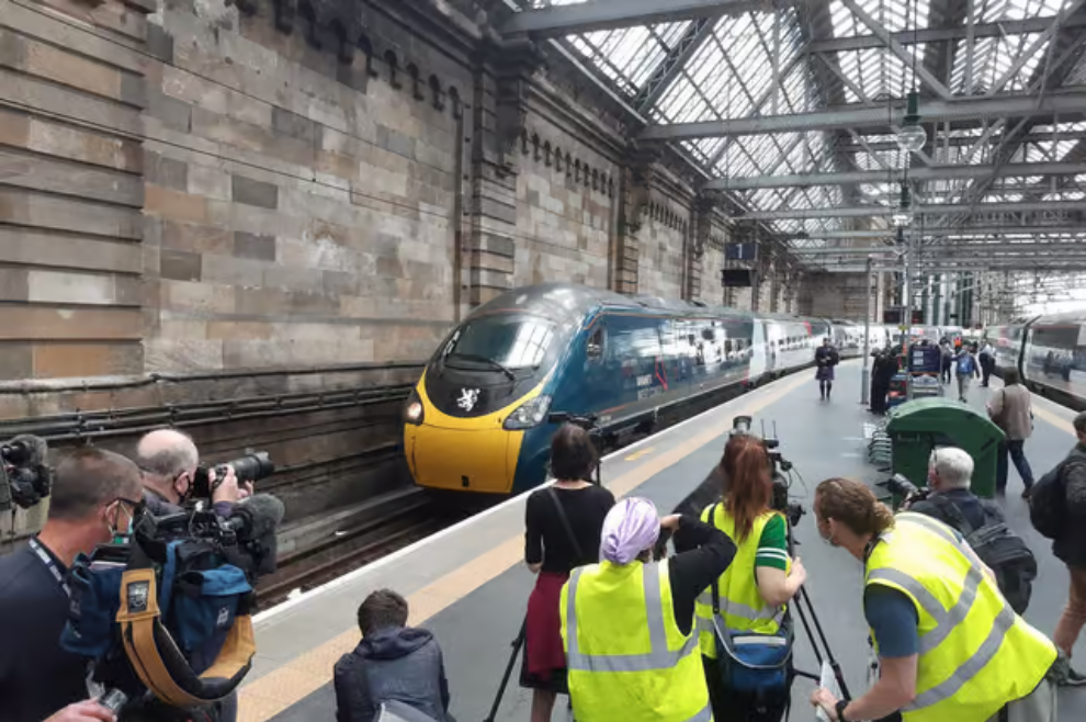 The London-Glasgow Rail record attempt has been delayed until September because of a signalling fault near Euston, which forced trains to slow down significantly The London-Glasgow Rail record attempt has been delayed until September because of a signalling fault near Euston, which forced trains to slow down significantly