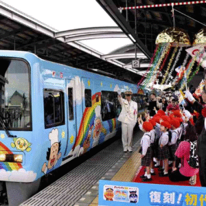 The Anpanman Train has returned to Kochi Prefecture in its original colorful design and will run until January 12, 2026, marking the 25th anniversary of the first themed service