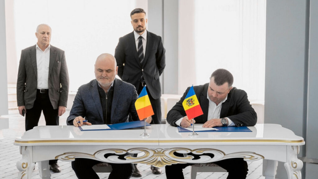 The railway route across the Prut will reconnect Romania and Moldova as both countries have agreed to restore the Cantemir – Falciu section after more than 30 years of inactivity The railway route across the Prut will reconnect Romania and Moldova as both countries have agreed to restore the Cantemir – Falciu section after more than 30 years of inactivity