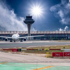 The Barajas airport high-speed train project will connect Terminal 4 with Chamartín station by 2026, creating a faster, more efficient travel option for long-distance passengers across Spain
